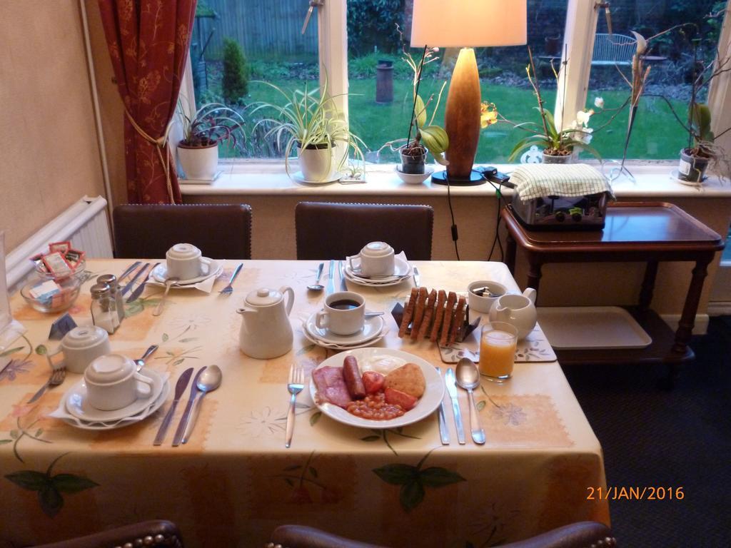 Grange Lodge Hotel - B&B ลอนดอน ภายนอก รูปภาพ