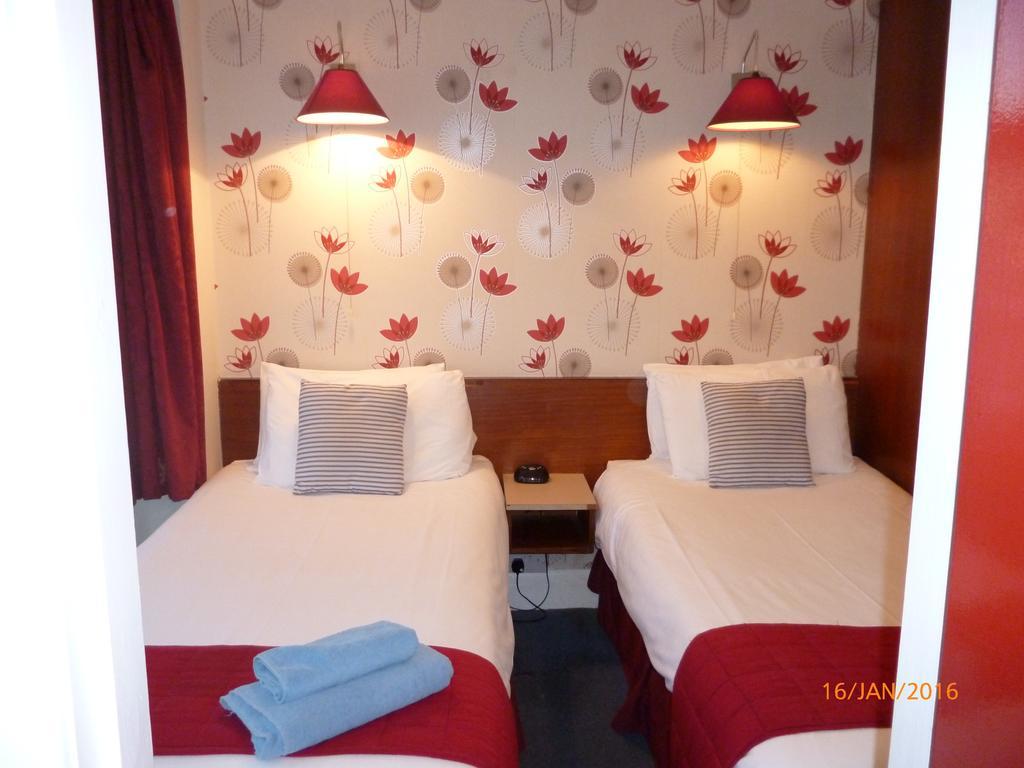 Grange Lodge Hotel - B&B ลอนดอน ห้อง รูปภาพ