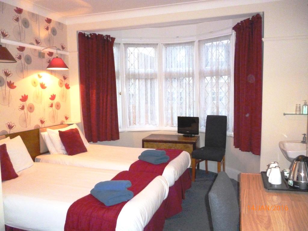 Grange Lodge Hotel - B&B ลอนดอน ห้อง รูปภาพ