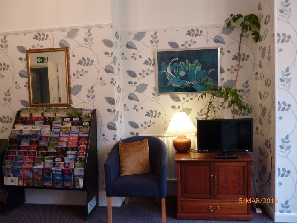Grange Lodge Hotel - B&B ลอนดอน ภายนอก รูปภาพ